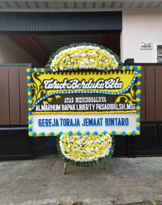 Papan Bunga Duka di Naman Teran